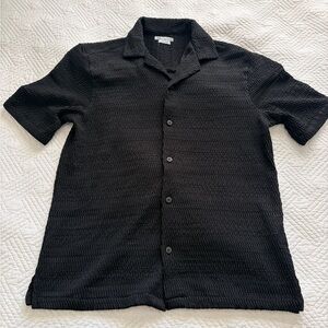 Zara Men’s Black Textured Button-Up Shirt size Medium